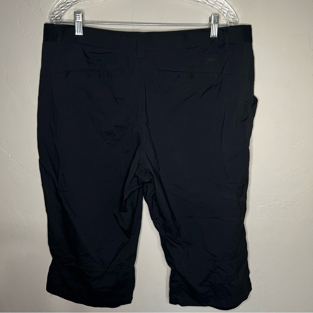 REI Black Nylon Stretch Cropped Capri‎ Outdoor Hiking Pants - Picture 7 of 8